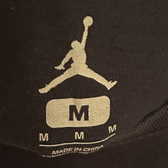 Jordan Kids Navy Blue Tee with Blue 'North' Graphic, Size Youth  M - Picture 4 of 7